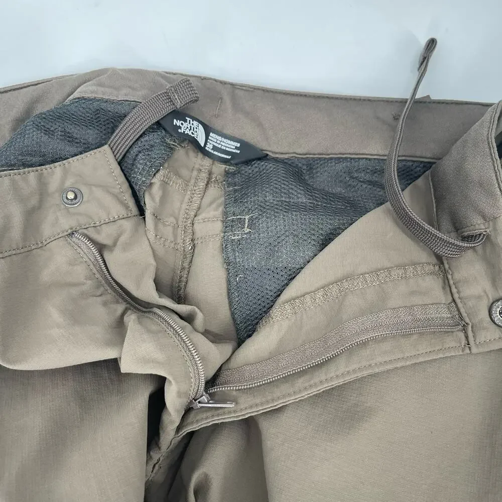 THE NORTH FACE Shorts Size 36 Green Athletic Hiking Outdoor Lightweight Pockets